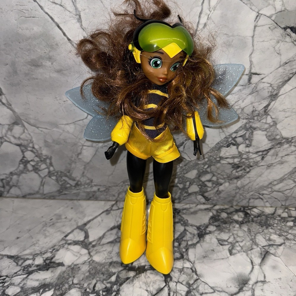DC Super Hero Girls Bumble Bee Doll Mattel 2018 Wings